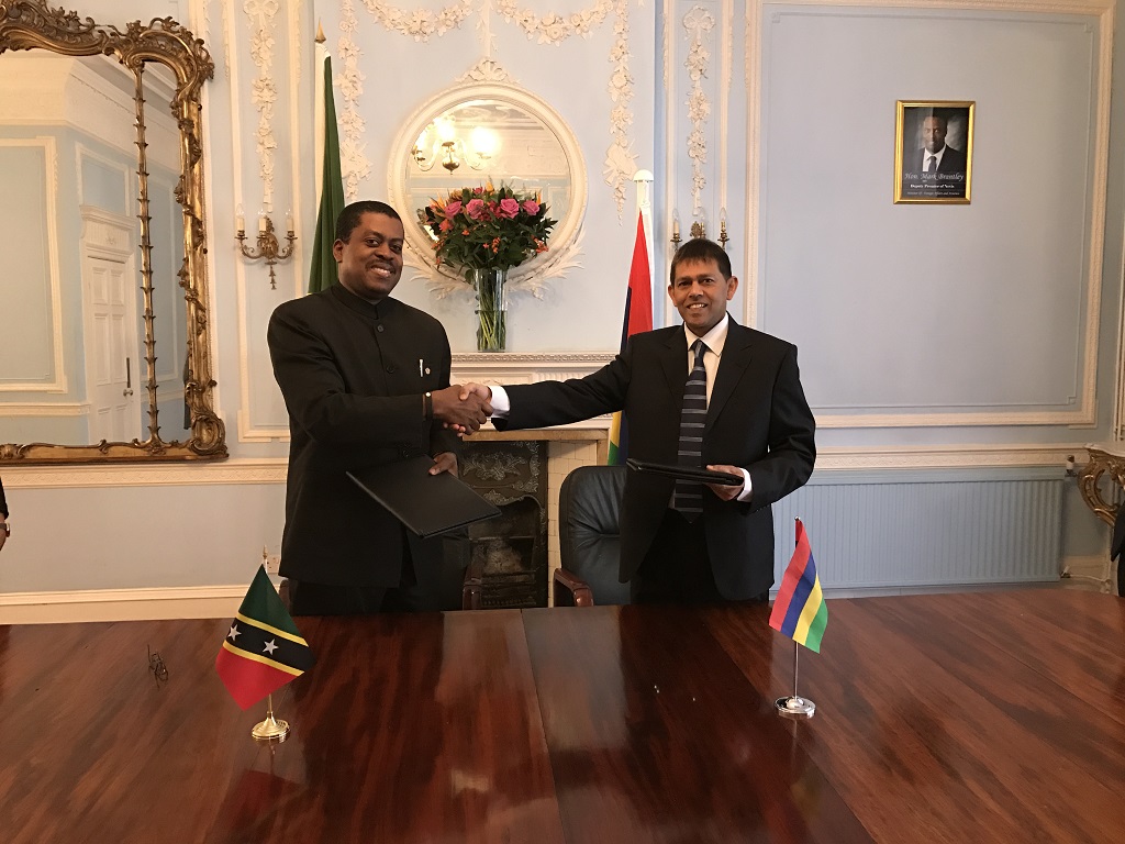 ST. KITTS AND NEVIS AND MAURITIUS CEMENT DIPLOMATIC RELATIONS