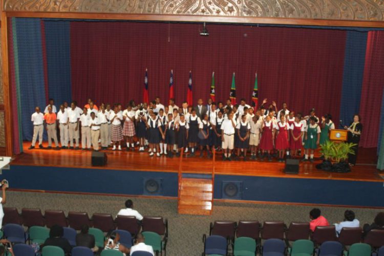 170 STUDENTS RECEIVE SCHOLARSHIPS FROM ROC FOR THEIR STELLAR ACADEMIC PERFORMANCE