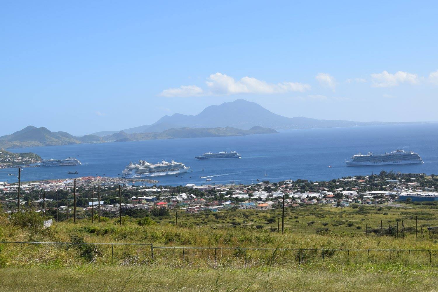 FIVE CRUISE SHIPS, AN UNPRECEDENTED 16, 000 PLUS PASSENGERS ALL IN ONE DAY AT PORT ZANTE