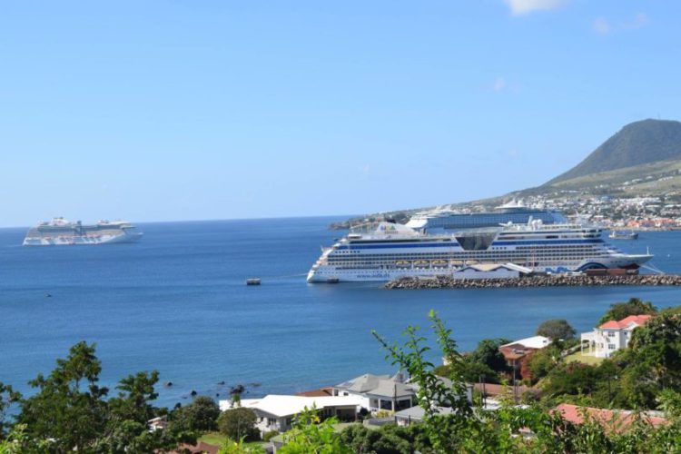 FIVE CRUISE SHIPS, AN UNPRECEDENTED 16, 000 PLUS PASSENGERS ALL IN ONE DAY AT PORT ZANTE