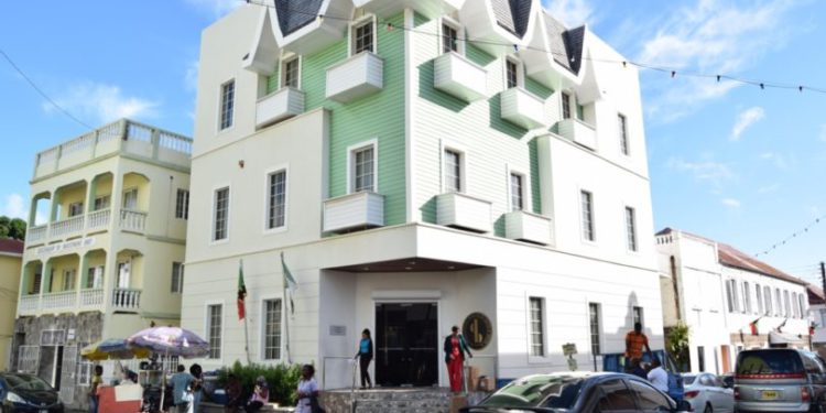 GOVERNMENT TO STEP UP SUPPORT FOR SMALL AND MEDIUM-SIZED ENTERPRISES IN 2017