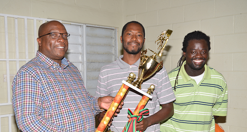 Prime Minister Harris presents trophy to the 2016 HBL Champions Strivers