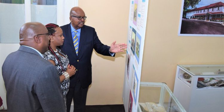 GOVERNOR GENERAL DECLARES “INSIDE GOVERNMENT HOUSE” EXHIBIT OFFICIALLY OPEN