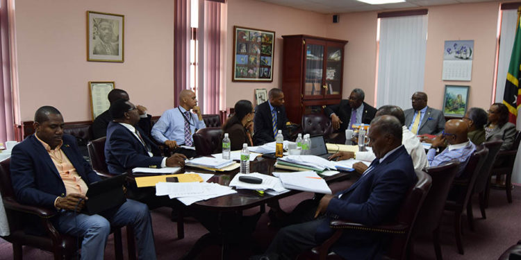 ECCB GOVERNOR COMMENDS ST. KITTS AND NEVIS ON ITS STRONG ECONOMIC PERFORMANCE