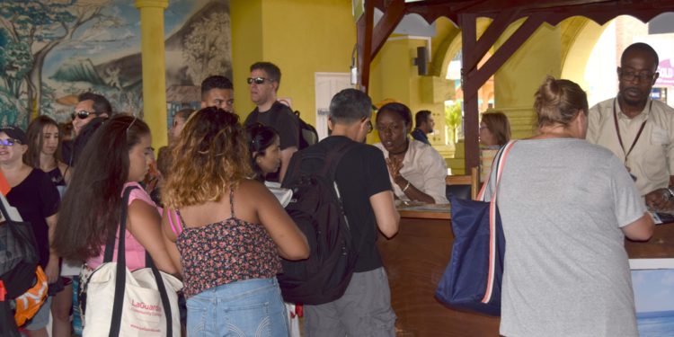 PASSENGER CRUISE SHIPS CONTINUE TO VISIT ST. KITTS AND NEVIS EVEN DURING OFF SEASON