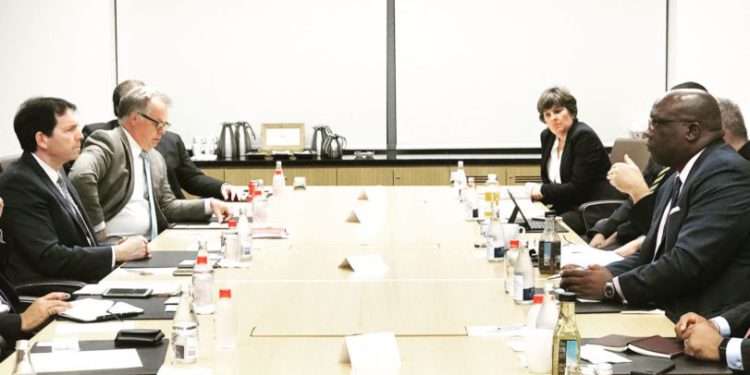 PRIME MINISTER HARRIS PARTICIPATES IN MONETARY COUNCIL MEETING WITH TOP FINANCIAL INSTITUTIONS IN TORONTO