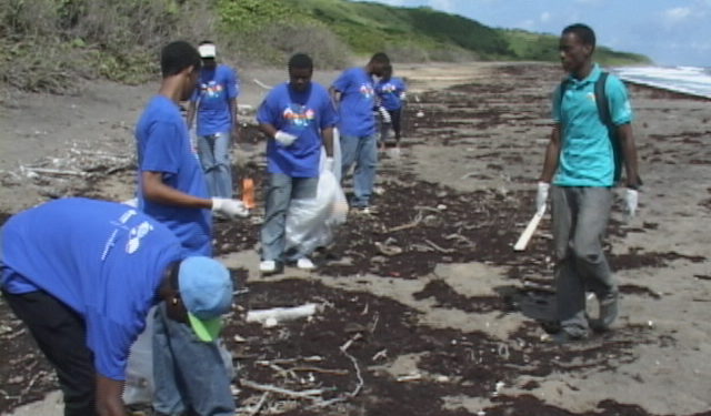 2017 NATIONAL COASTAL CLEANUP ATTRACTS HUNDREDS OF VOLUNTEERS