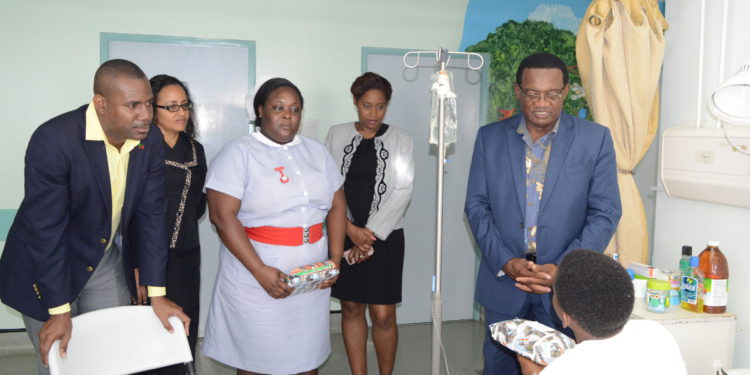 GOVERNMENT OFFICIALS BRING JOY TO PATIENTS AT JNF HOSPITAL