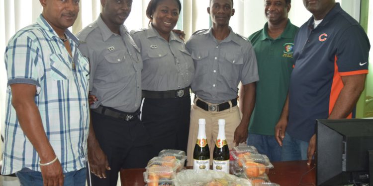 POLICE HIGH COMMAND SPREAD CHRISTMAS CHEER