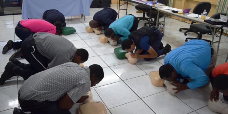THIRTY POLICE OFFICERS SHARPEN THEIR SKILLS IN FIRST AID AND CPR