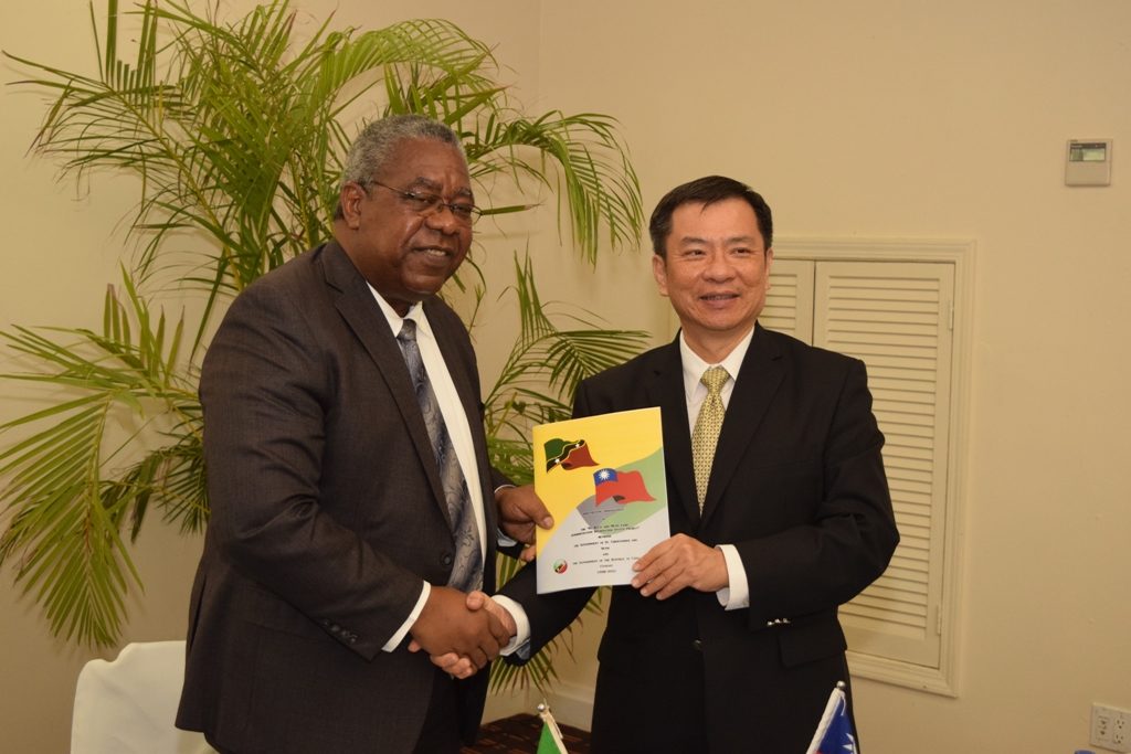 ST. KITTS-NEVIS’ ATTORNEY GENERAL STRONGLY SUPPORTS IMPLEMENTATION OF A LAND ADMINISTRATION INFORMATION SYSTEM