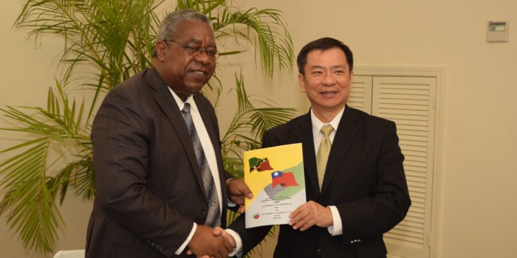 ST. KITTS-NEVIS’ ATTORNEY GENERAL STRONGLY SUPPORTS IMPLEMENTATION OF A LAND ADMINISTRATION INFORMATION SYSTEM