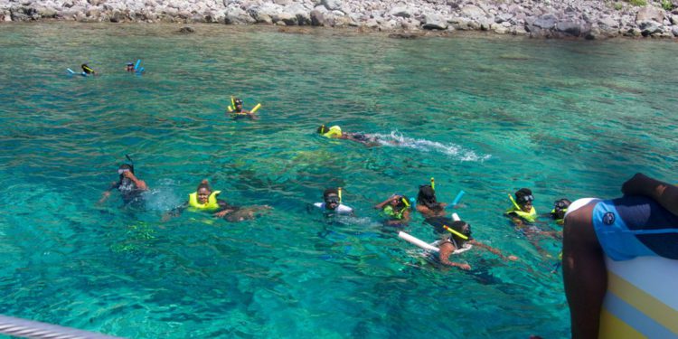 LOCALS EXPOSED TO CORAL REEFS AS AN AWARENESS RAISING ACTIVITY FOR SUSTAINABLE USE OF NATURAL RESOURCES   
