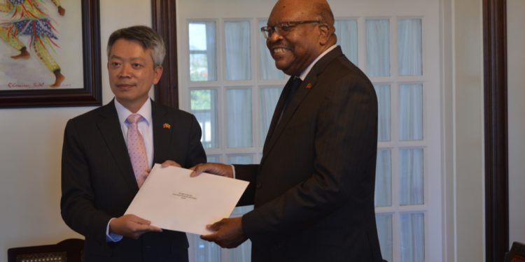 NEW REPUBLIC OF CHINA AMBASSADOR TO ST. KITTS-NEVIS PRESENTS CREDENTIALS TO GOVERNOR-GENERAL; DISCUSSES ICT DEVELOPMENTS