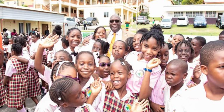 KITTITIANS AND NEVISIANS URGED TO PROTECT THE GAINS MADE BY ST. KITTS AND NEVIS AND TO LOOK TOWARD A BRIGHTER FUTURE