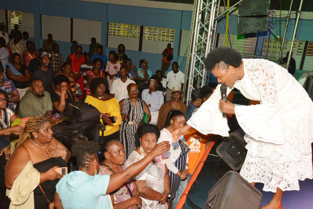 MINISTER MARION HALL DELIVERS UPLIFTING PERFORMANCE AT PM HARRIS’ 25TH ANNIVERSARY GOSPEL CONCERT