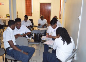 EMTs IN ST. KITTS – NEVIS SHOW APPRECIATION FOR THE MINISTRY OF HEALTH’s FUNDED EMS TRAINING COURSE