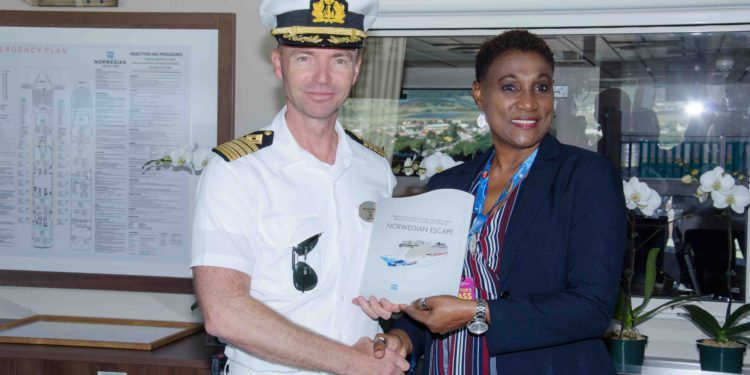 NORWEGIAN ESCAPE MARKS SEVENTH INAUGURAL CALL FOR THE 2018/2019 CRUISE TOURISM SEASON IN ST. KITTS-NEVIS