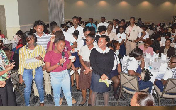 SENIOR MINISTER AMORY URGES YOUTH TO LIVE A LIFE OF POSITIVITY