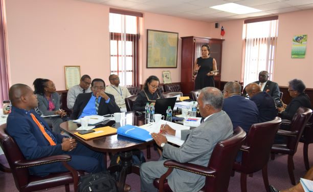 ST. KITTS AND NEVIS CABINET RECEIVES DELEGATION FROM LIAT