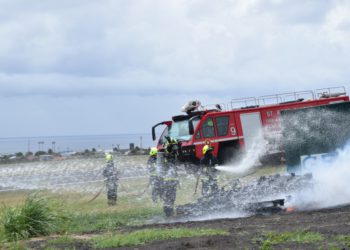 FIRE OFFICERS WELCOME ADDITIONAL TRAINING AT CLOSE OF AIRCRAFT RESCUE AND FIRE FIGHTING COURSE