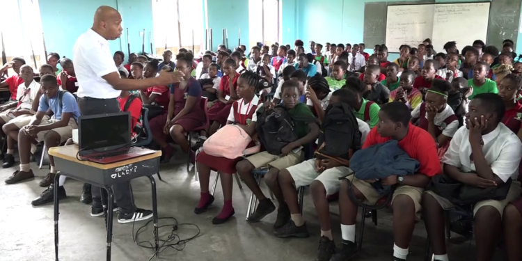 DR. CHITAN CONTINUES WORK IN PRIMARY SCHOOLS, HIGH SCHOOLS AND PRISONS