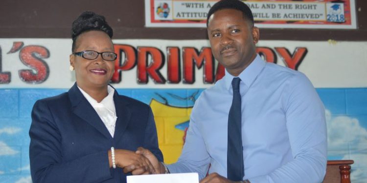 30 YEAR EDUCATOR, AVERIL GUMBS, RECEIVES NATIONAL BANK’S INTERNATIONAL WOMEN’S MONTH AWARD
