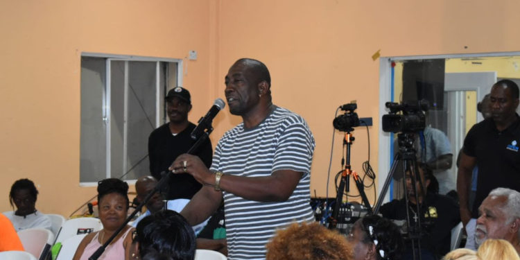 CITIZENS SHOWER THE DR. THE HON. TIMOTHY HARRIS-LED TEAM UNITY GOVERNMENT WITH PRAISE