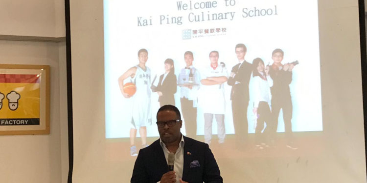 Minister Brantley Explores Cooperation in the Culinary Arts and Digitalization of Archives
