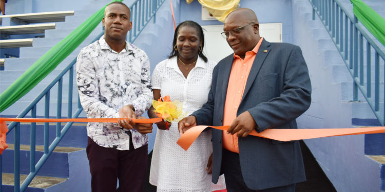 James ‘Heads’ Harris was an unsung hero whose life should be an example to young sports stars, says PM Harris