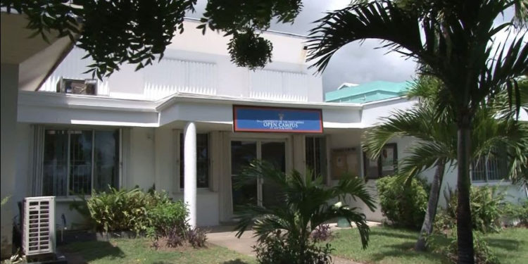 GOVERNMENT OFFERS $140,000 TO UWI OPEN CAMPUS TO REPAIR AREAS DAMAGED BY HURRICANES IRMA AND MARIA