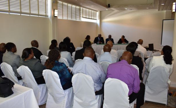 ST. KITTS-NEVIS GOVERNMENT HOLDS HIGH LEVEL DISCUSSIONS WITH CHAMBER OFFICIALS