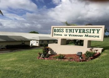 The Federation of St. Kitts & Nevis welcomes Ross University School of Veterinary Medicine students back to campus