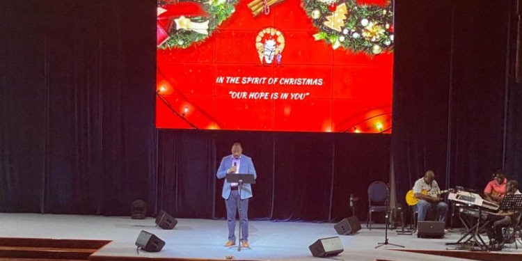 MINISTER POWELL SALUTES COMMUNITY LEADERS FOR EMBRACING SPIRIT OF GIVING AND GOODWILL