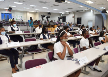 PRIME MINISTER HARRIS APPLAUDS ROSS UNIVERSITY’S COMMITMENT TO EDUCATIONAL ADVANCEMENT IN ST. KITTS AND NEVIS