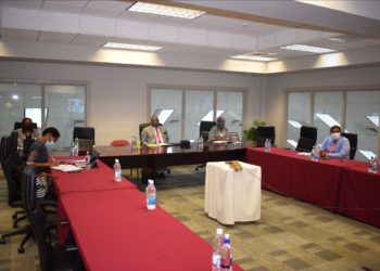 ST. KITTS AND NEVIS GOVERNMENT HOLDS PRODUCTIVE MEETING WITH IMF OFFICIALS  