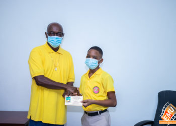 2021 GRADUATING CLASS OF THE IRISH TOWN PRIMARY SCHOOL RECIEVES MONETARY CONTRIBUTION TOTALLING EC $7,000