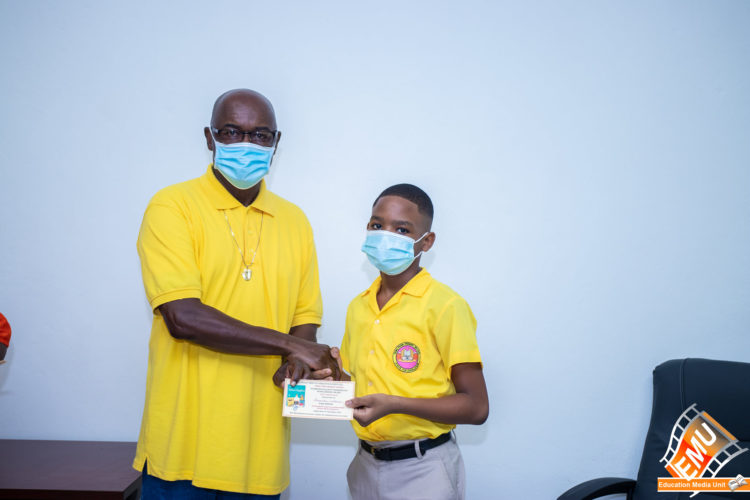 2021 GRADUATING CLASS OF THE IRISH TOWN PRIMARY SCHOOL RECIEVES MONETARY CONTRIBUTION TOTALLING EC $7,000