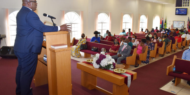 PM Harris pays tribute to Pastor Emeritus Eric Maynard of Shiloh Baptist Church