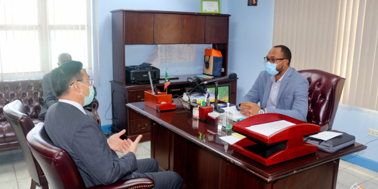 NEW TAIWANESE AMBASSADOR PAYS COURTESY CALL ON MINISTER OF EDUCATION