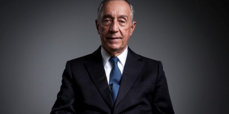 EMBASSY OF PORTUGAL IN CARACAS PRESENTS COMPLIMENTS TO FEDERATION OF ST. KITTS AND NEVIS ON AUGUST OCCASION OF ITS 38TH YEAR AS A SELF-DETERMINED PEOPLE