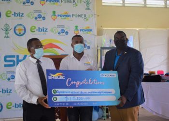 SKELEC GIVES AID TO THE ELDERLY AND PRIMARY SCHOOL CHILDREN