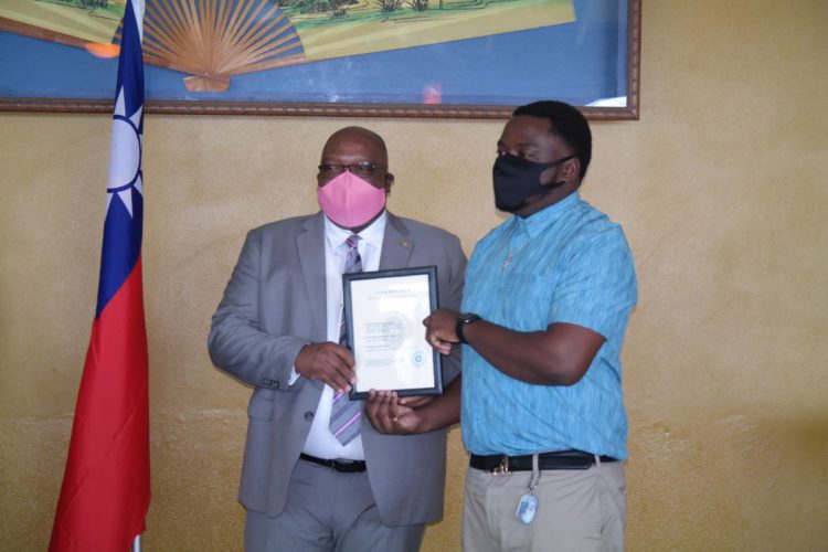 ST. KITTS AND NEVIS PRIME MINISTER COMMENDS AND EXTENDS BEST WISHES TO THE SEVENTEEN TAIWAN SCHOLARSHIP RECIPIENTS