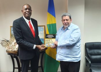 CXC® Registrar and Team Pay Courtesy Call on Prime Minister Gonsalves of St Vincent and the Grenadines