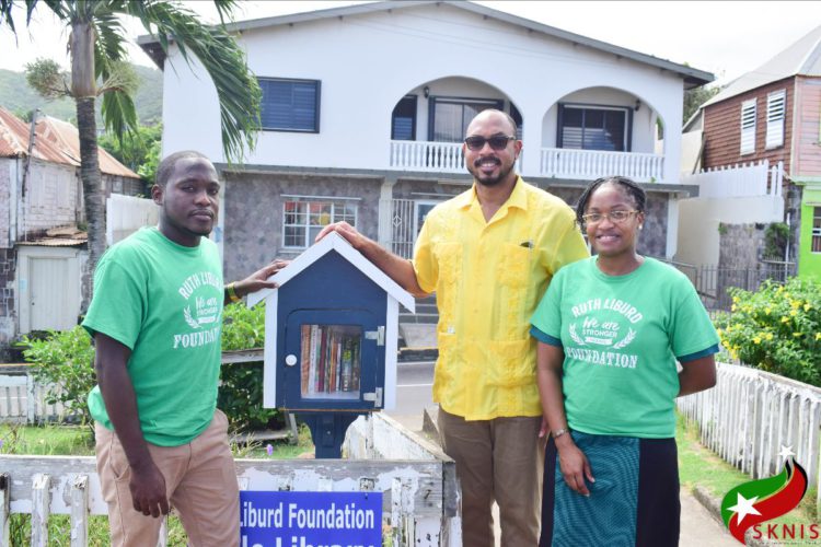 RESIDENTS ENCOURAGED TO MAKE USE OF NEW LITTLE LIBRARIES DURING COMMISSIONING CEREMONY