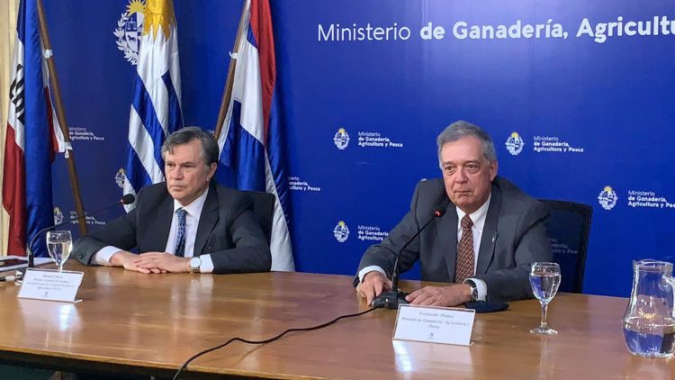Uruguay and IICA to undertake technology transfer cooperation projects for small farmers following visit by IICA Director General to Montevideo