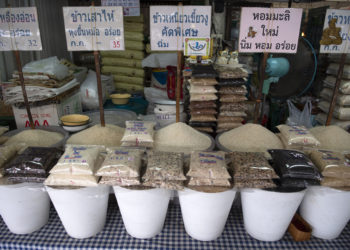 Global food prices dip in December