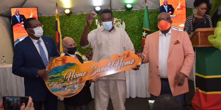 Petrocasas houses give fresh-start to 15 families in Mansion Village, says PM Harris