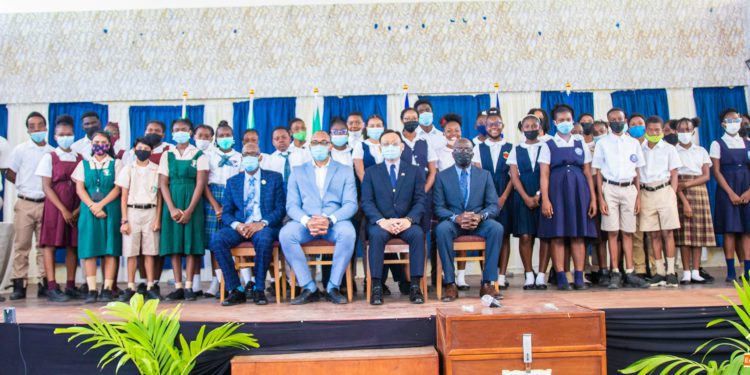 SCHOLARSHIP RECIPIENTS ENCOURAGED TO REMAIN RESOLUTE IN ACADEMIC PURSUITS