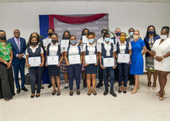 ROSS UNIVERSITY RECEIVES HIGH COMMENDATION, AS TEN MORE STUDENTS BENEFIT FROM ITS ANNUAL SCHOLARSHIPS PROGRAMME